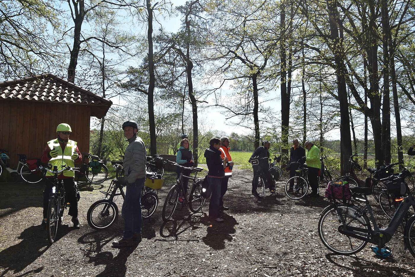 Rast bei Park Allerhop Tour zum Postmeilenstein bei Wehnsen