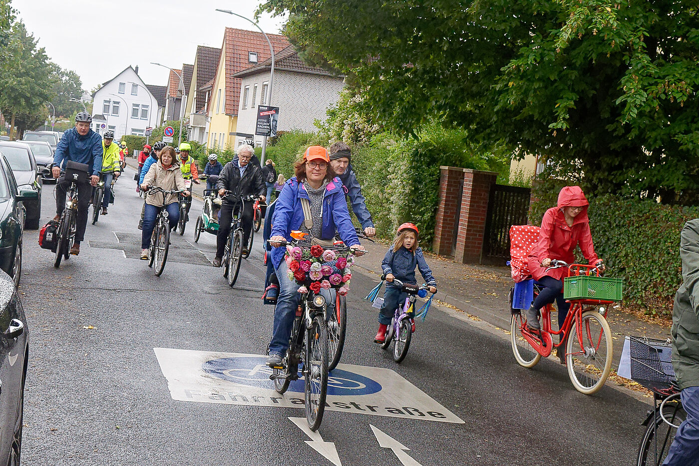 Der Demonstrationszug in Walsroder ersten Fahrradstraße