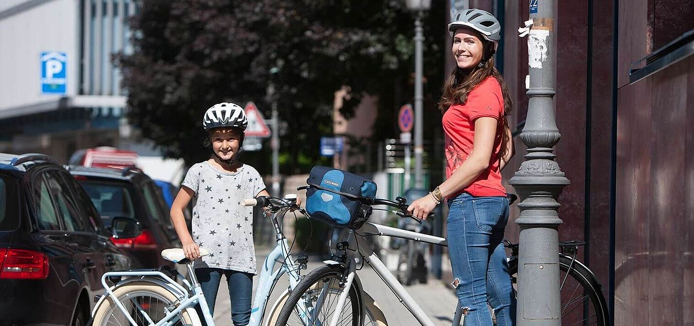 Gemeinsam durch den Straßenverkehr